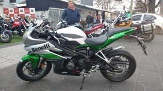 Nueva benelli tnt 300 r racing