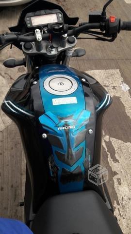 yamaha fzs en excelente estado por no usar