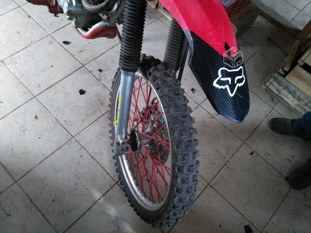 Moto honda CRF 230F año 2015