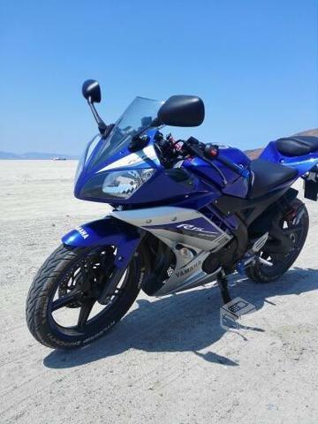 Yamaha r15 azul