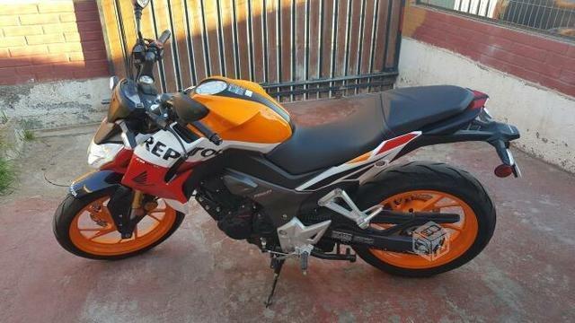 Moto honda cb190r repsol