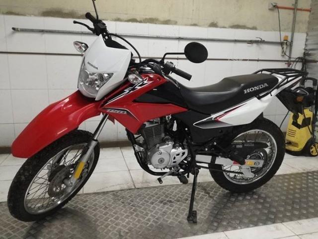 Moto Honda Xr150L, año 2015