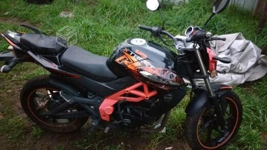 Moto UM Xtreet 230