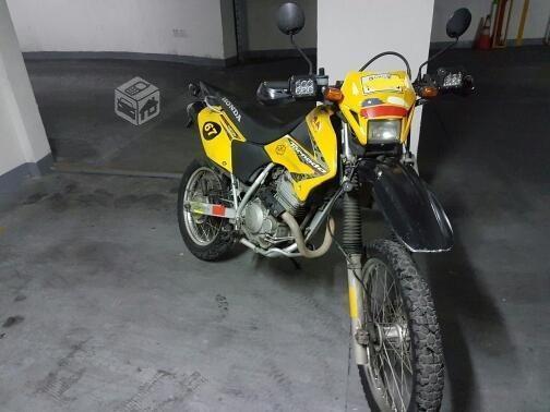 Moto Honda Tornado 250