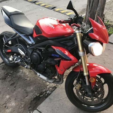 Triumph Street Triple 675 - 2015