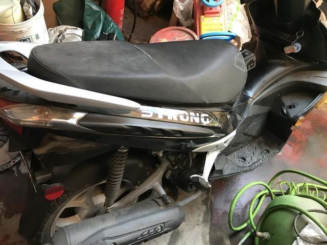 Moto abc strong 150