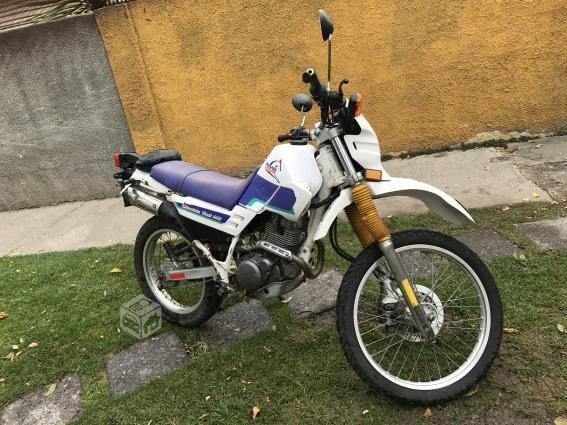 Yamaha XT Enduro 225cc impecable