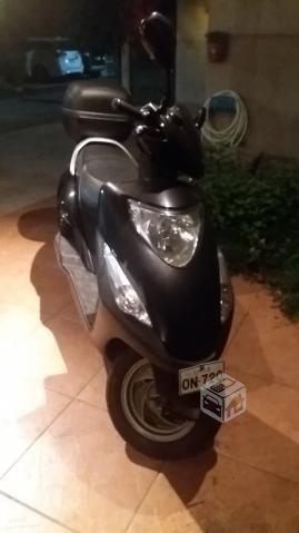 Moto Scooter Honda 2014
