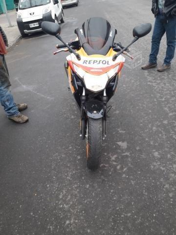 Moto HONDA CBR 250 REPSOL