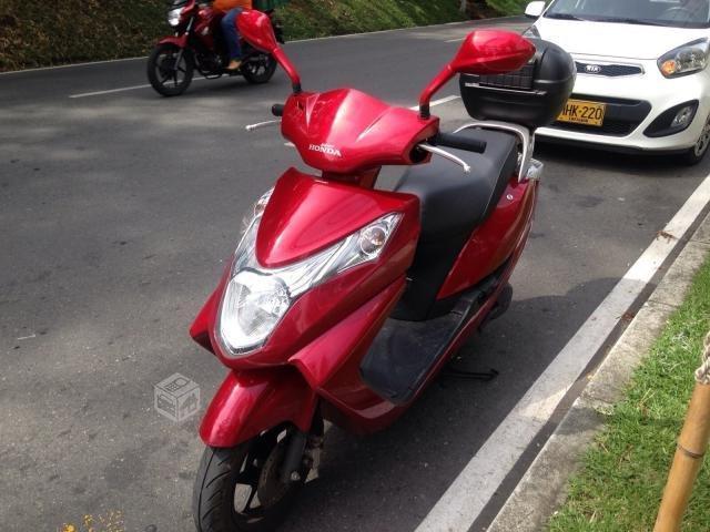 Moto honda elite