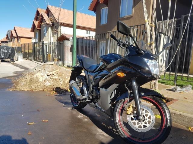 Susuki Gixxer carenada