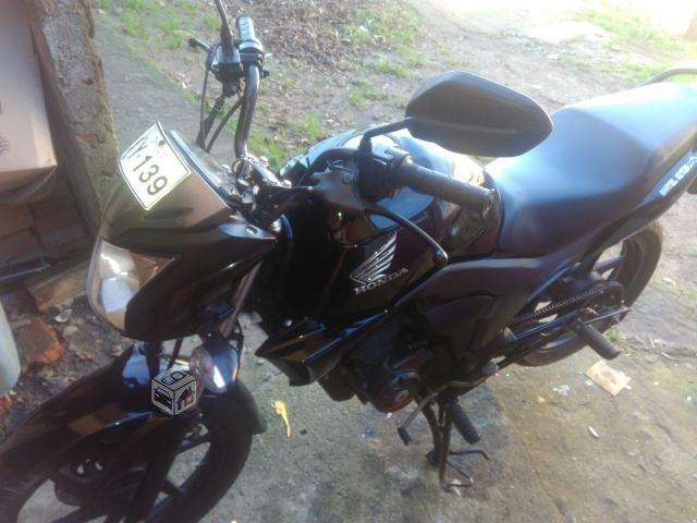 Moto Honda cb 150 cc