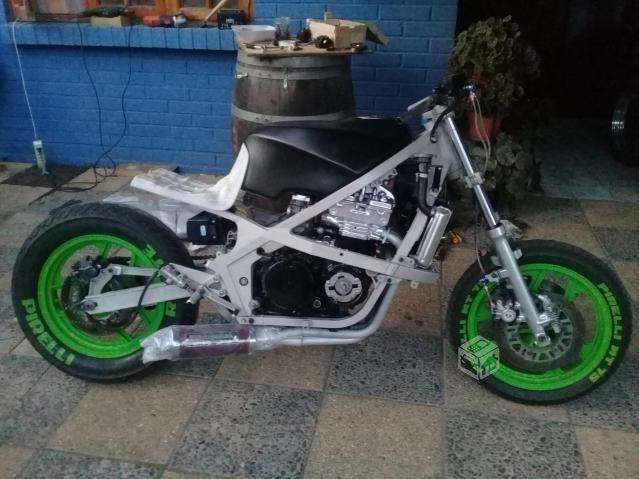 Kawasaki gpz 400 - personalizada