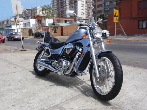 Permuta o efectivo moto Suzuki boulevard 800 cc