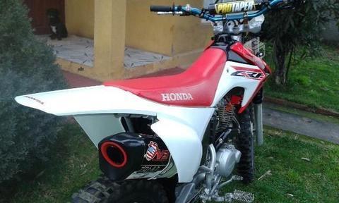 Honda crf 230 año 2016 (poco uso)