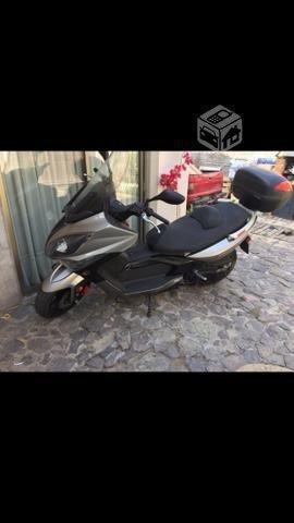 Scooter Kymko Downtown 300i