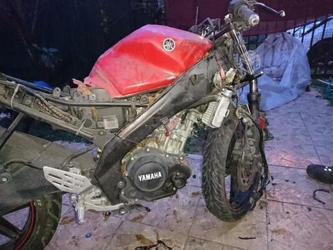 Moto yamaha r15