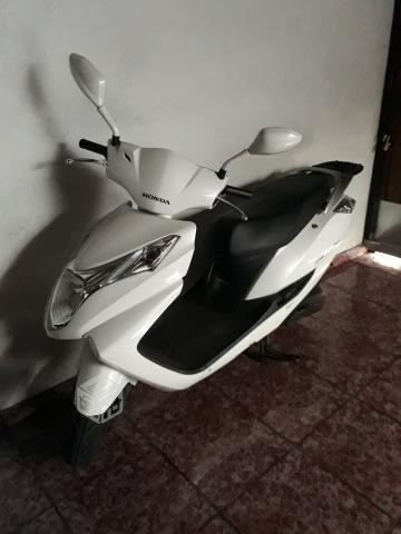 Honda elite