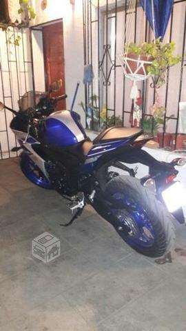 Moto Yamaha 350cc año 2016 azul