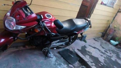 Moto Suzuki gs 150