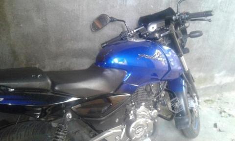 BAJAJ pulsar 180 cc