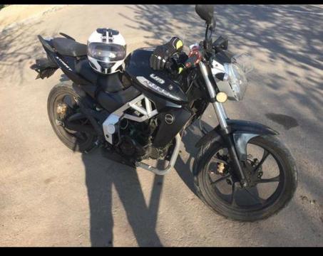 UM xtreet 200cc