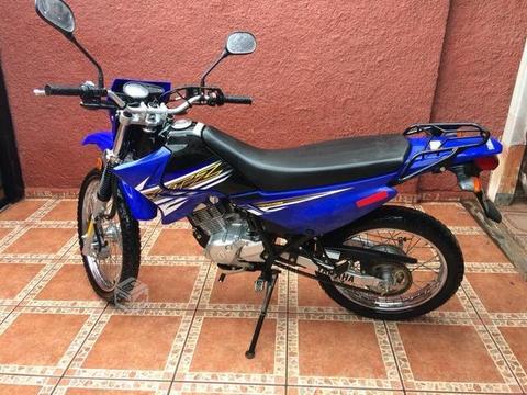 Moto Yamaha XTZ
