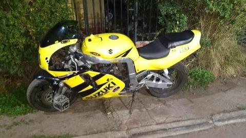 Suzuki gsxr 750