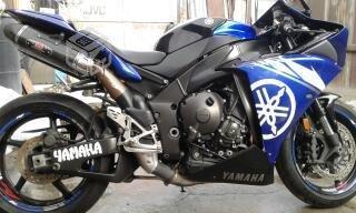 Yamaha r1 2011