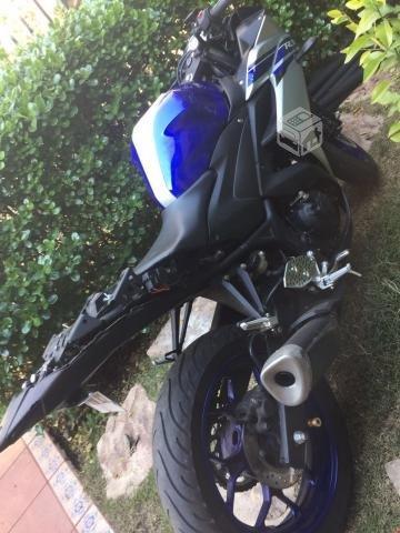 Motocicleta yzf-r3