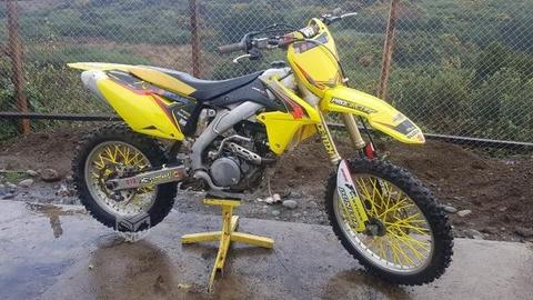 Susuki rmz 450 permuto por auto