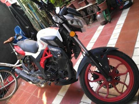 Un xtreet 180 r