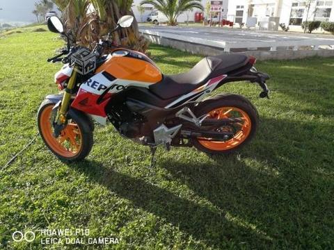 Moto Honda CB190R REPSOL