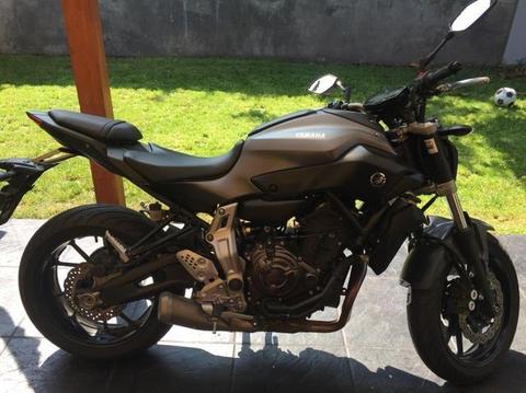 Moto mt-07 yamaha