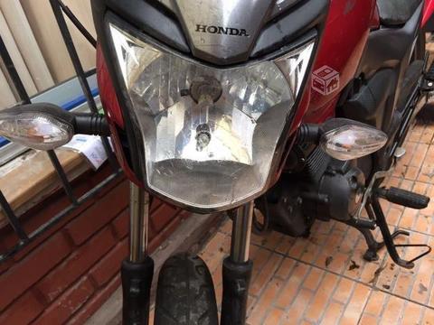 Honda Invicta año 2015