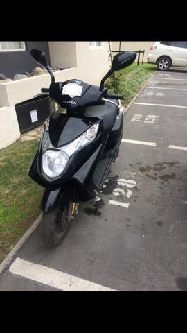 Scooter honda elite