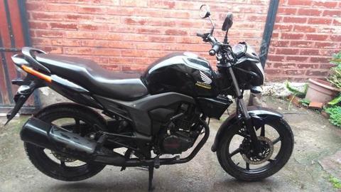 Moto honda invicta 150