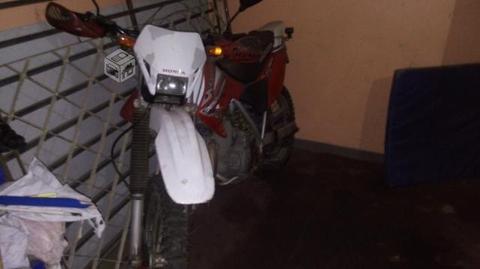 moto honda xr tornado