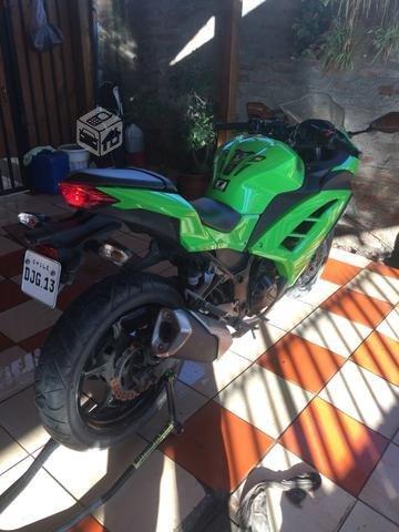 Kawasaki ninja 300 abs