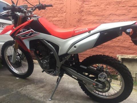 Moto honda crf250L NUEVA