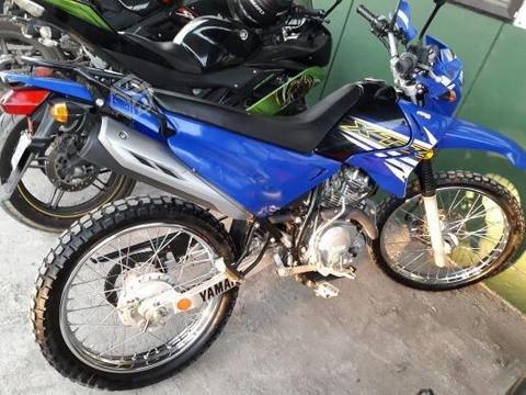 Moto Yamaha XTZ