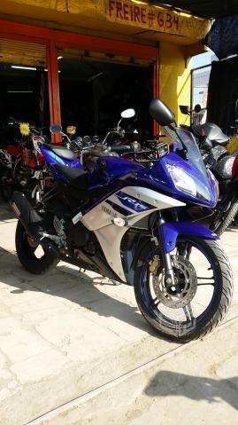 Yamaha R 15