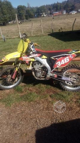 moto suzuki rmz450