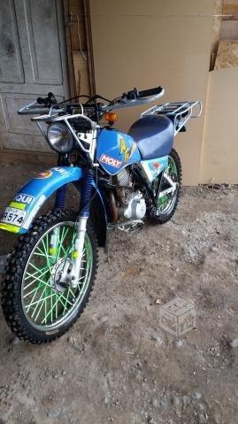 Yamaha ag 200