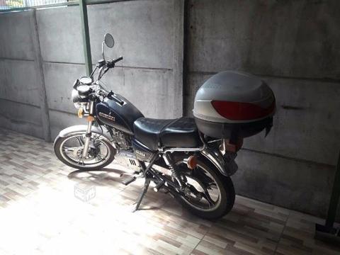 Moto Suzuki 125