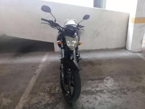 Moto YAMAHA FZ