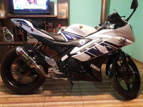 Yamaha r15