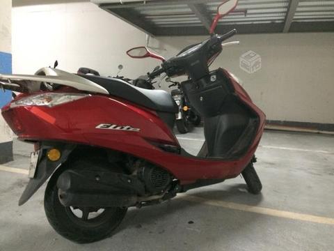 Moto scooter honda new elite