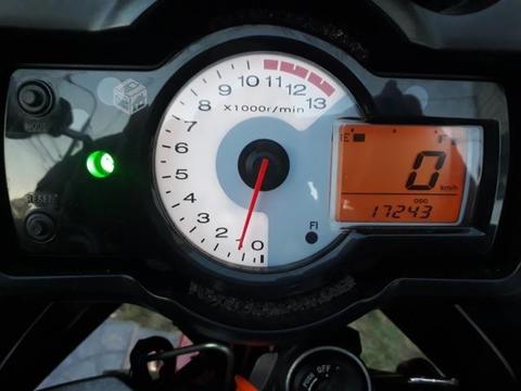 Kawasaki versys 650cc.2011