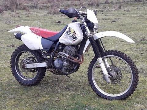 Honda xr 400cc año 99 con factura